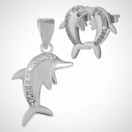 Zilveren sieraden set bestaande uit een hanger, oorstekers dolfijn met zirconia steentjes, gerhodineerd